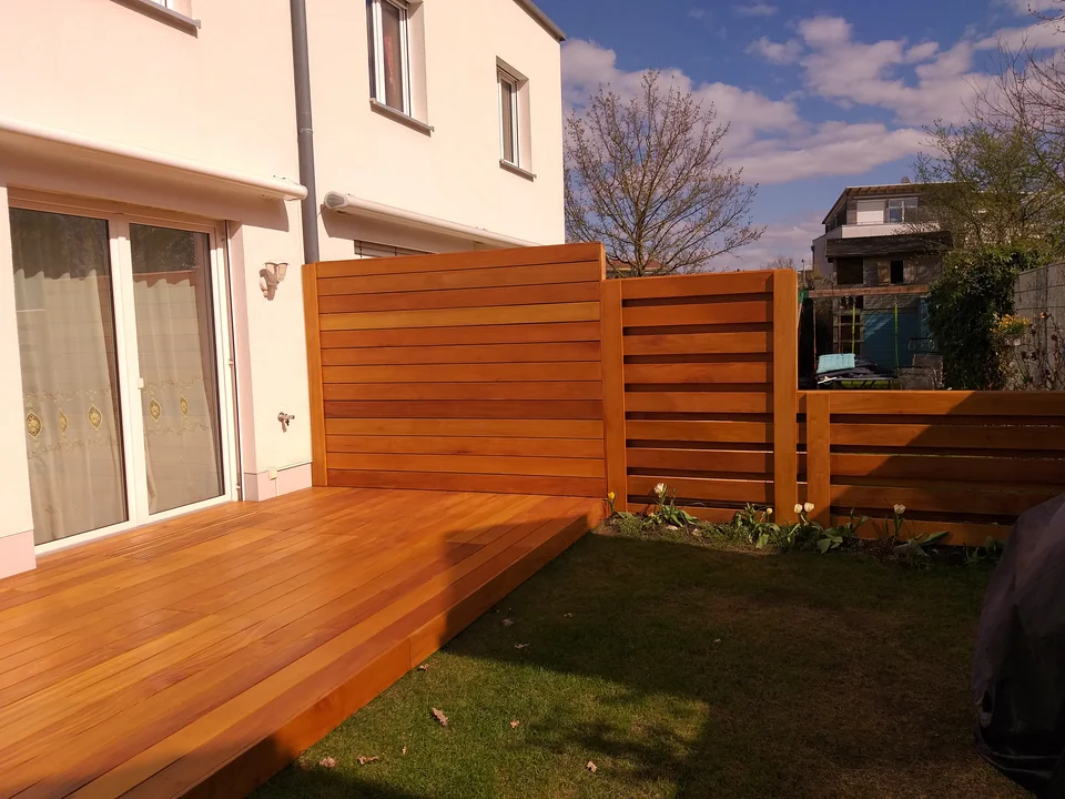 Garapaholz-Terrasse – Fertig