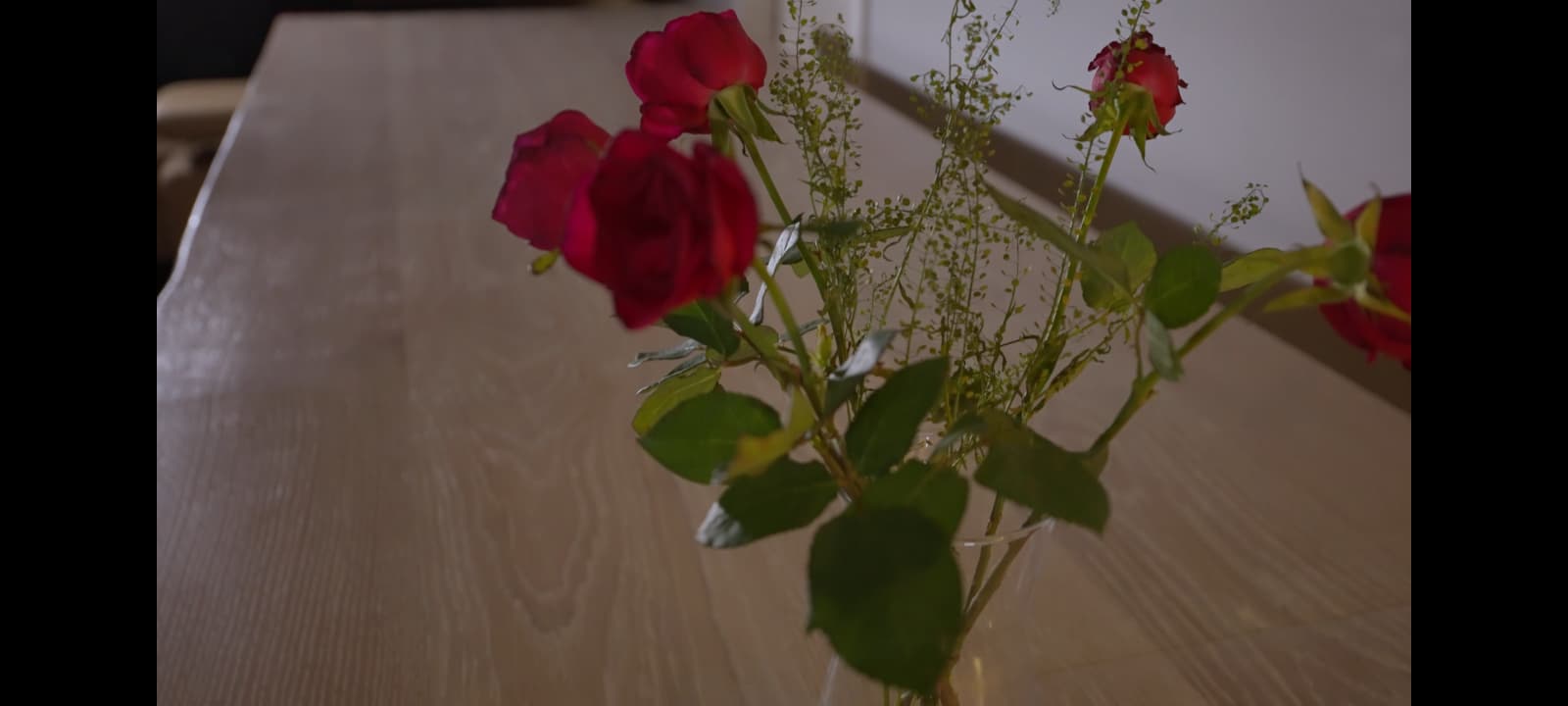 Esstisch aus Massivholz – Ansicht