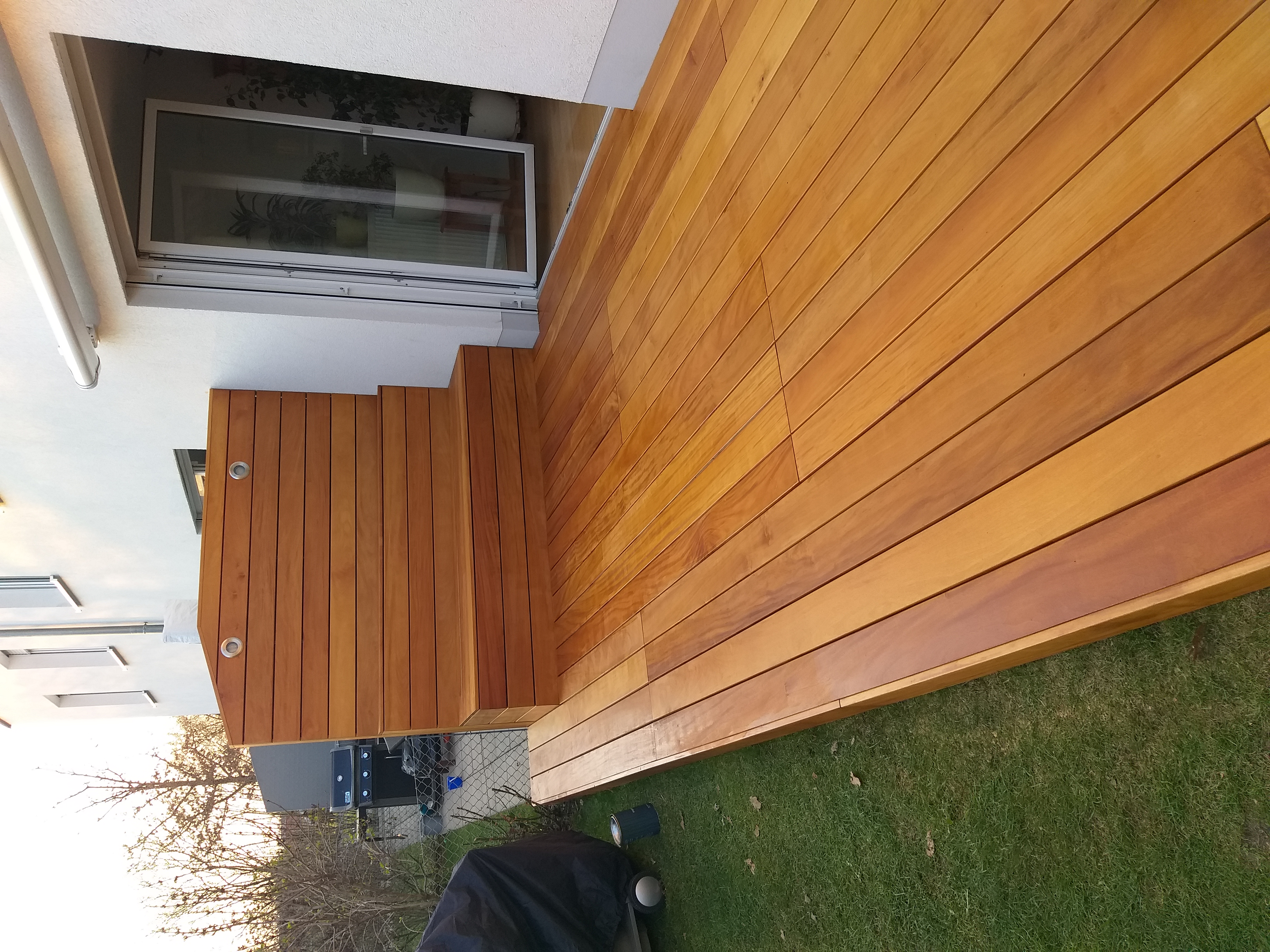 Garapaholz-Terrasse – Fertigung