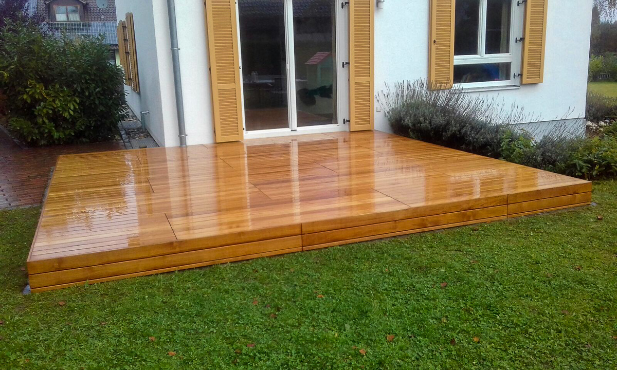 Teak-Holzterrasse