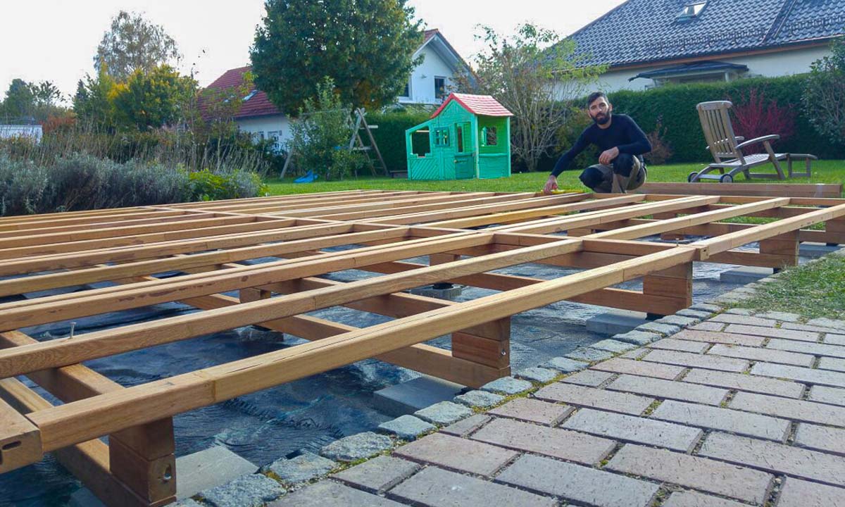 Teakholz-Terrasse – Ansicht